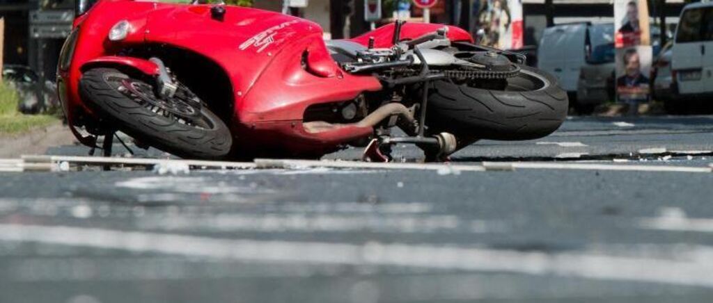Motorrad Biker Kradfahrer Unfall Motorradunfall