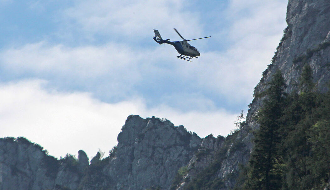 Suchaktion mit Helikoptern und Suchhunden am Hochstaufen bei Anger – Bergsteiger seit Dienstagabend vermisst | Bad Reichenhall Suchaktion mit Helikoptern und Suchhunden am Hochstaufen bei Anger – Bergsteiger seit Dienstagabend vermisst | Bad Reichenhall