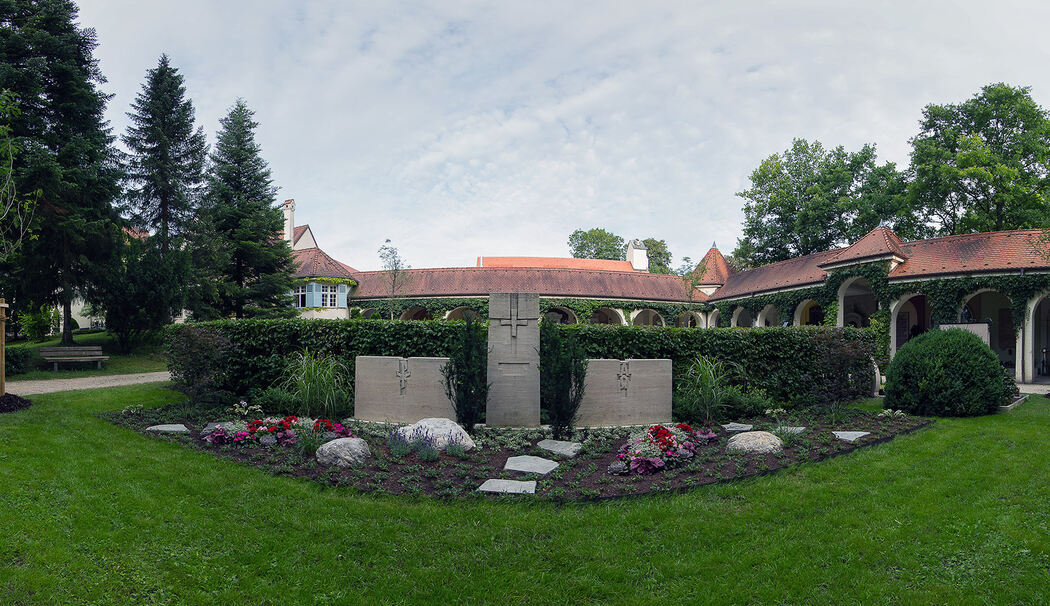 Waldfriedhof Traunstein // Gärtnergepflegte Urnengemeinschaftsanlage Traunstein
