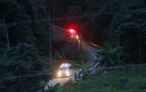 Thailand Höhle: Siebter und achter Junge von Tauchern aus überfluteter Felskammer gerettet