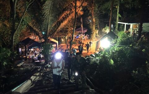 Thailand Höhle: Neunter und zehnter Junge von Tauchern gerettet Thailand Höhle: Neunter und zehnter Junge von Tauchern gerettet