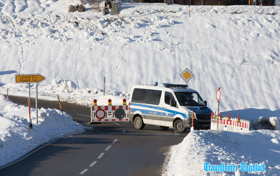 Ticker zum Schneechaos: Raiten/Schleching wegen Lawinengefahr evakuiert – brandgefährliche Situation – Betreten verboten