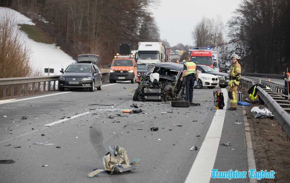 Geisterfahrerunfall auf A8 fordert Toten – zwischen Grabenstätt und Bergen