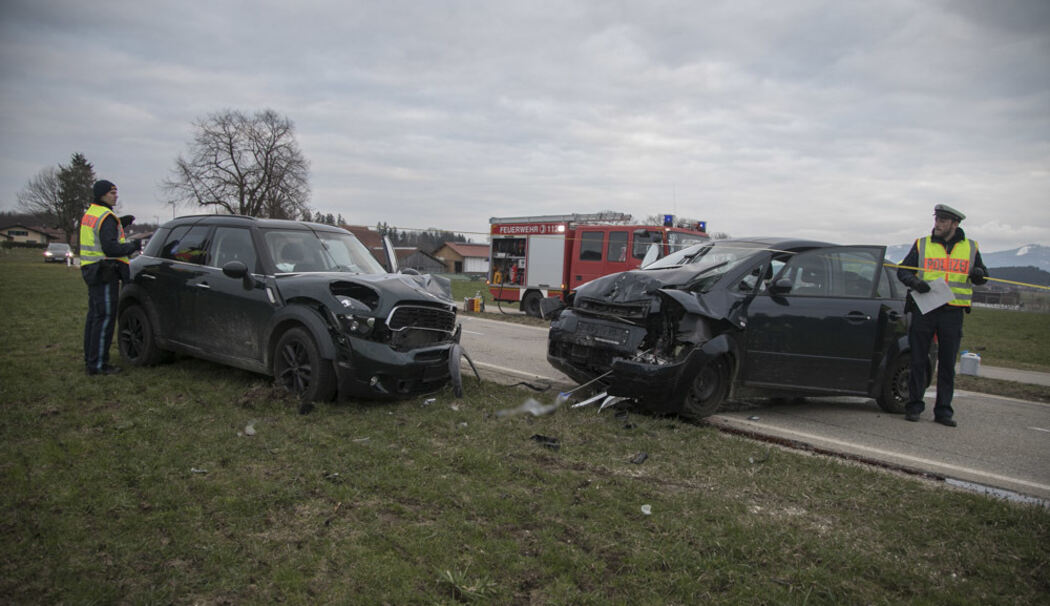 Tödlicher Unfall bei Kotzing/Traunstein – Wonneberger stirbt bei Frontal-Crash auf Kotzinger Straße