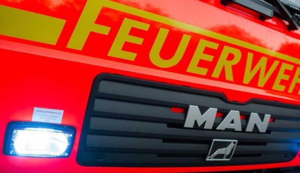 Ein Löschfahrzeug der Feuerwehr