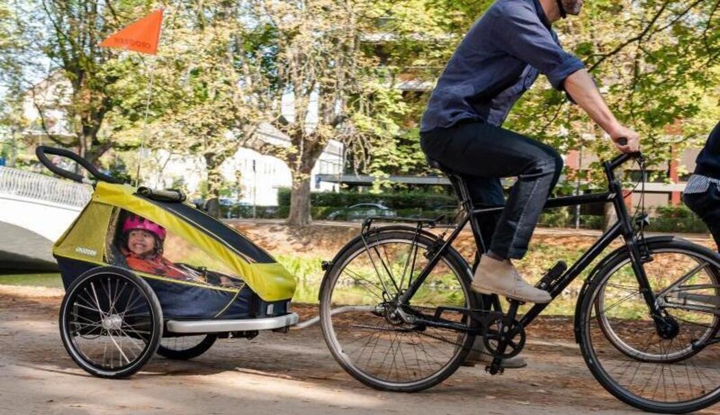 fährt das kind mit dem fahrrad vorne oder hinten