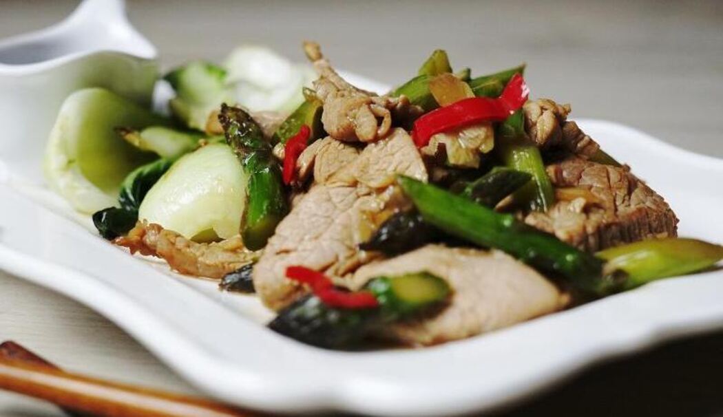 Schweinefilet asiatisch mit grünem Spargel