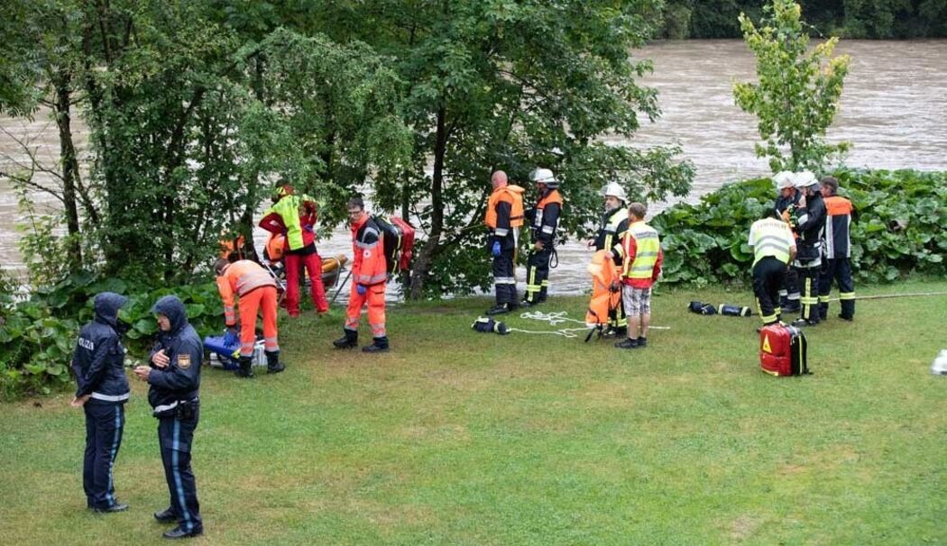 Tote Frau aus der Alz bei Tacherting geborgen – Großeinsatz bei Trostberg