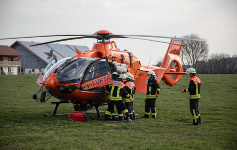 Kirchweidach: 18-Jähriger bei Arbeitsunfall von Container begraben – schwer verletzt