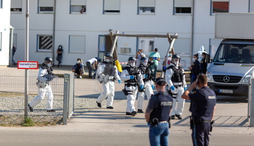 Traunreut: Großeinsatz in Asylunterkunft – Bewohner positiv auf Coronavirus getestet