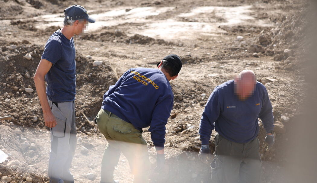 Traunstein: Erneut Bombe auf Chiemseestraßen-Baustelle gefunden – Entschärfung nach Bombenfund Traunstein: Erneut Bombe auf Chiemseestraßen-Baustelle gefunden – Entschärfung nach Bombenfund