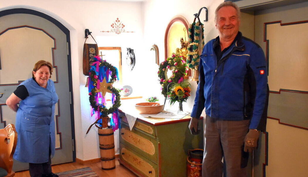 Seit 50 Jahren sind Margot und Georg Mix aus Raiten beim Almabtrieb von der Dalsenalm dabei