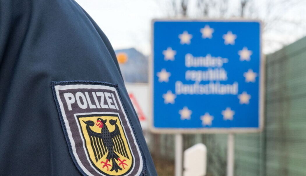 Symbolbild - Bundespolizei an Grenzübergang
