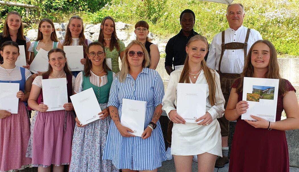 Traunstein: Erfreuliche Ergebnisse bei den Abschlussprüfungen an der Staatlichen Berufsschule ...