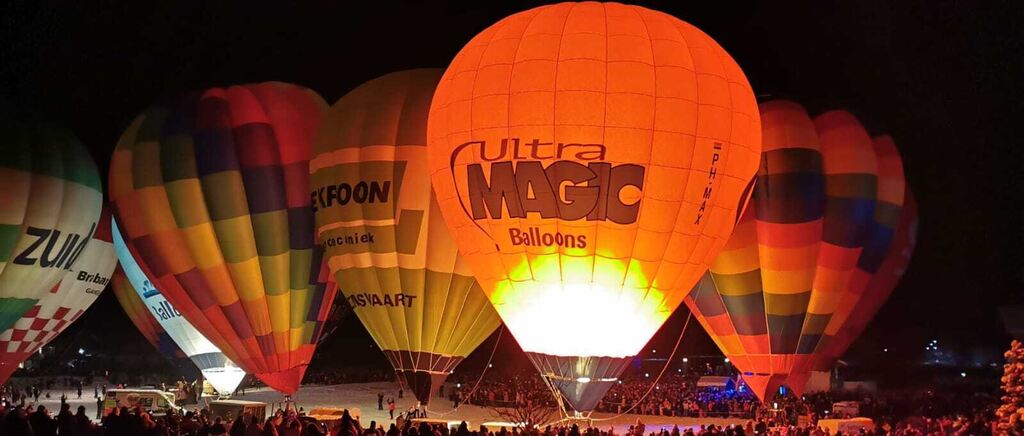 Inzell: Ballonglühen in Inzell lockt zahlreiche Besucher