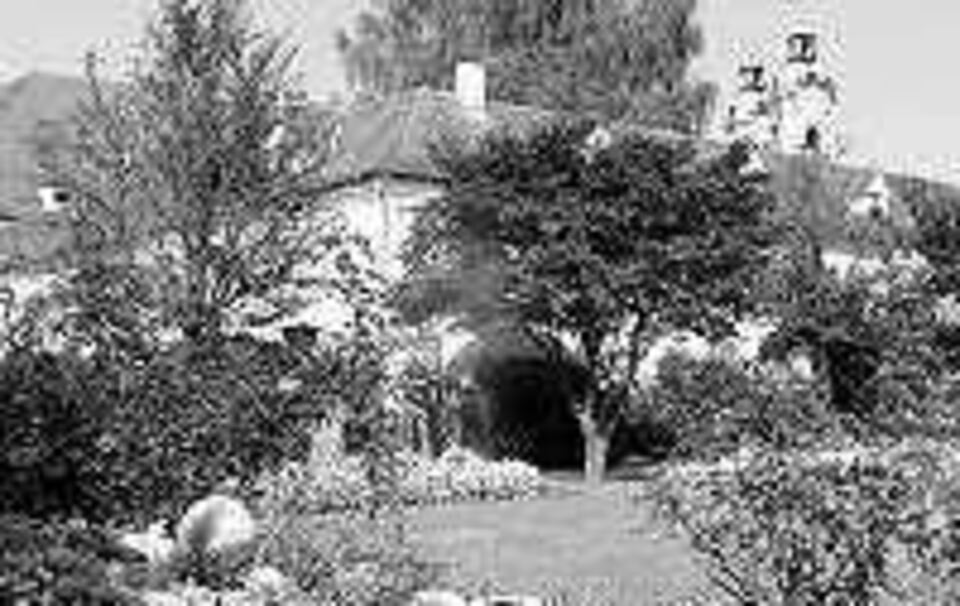 Der blühende »Florianer Literatur-Garten« nahe dem Stift St. Florian Der blühende »Florianer Literatur-Garten« nahe dem Stift St. Florian