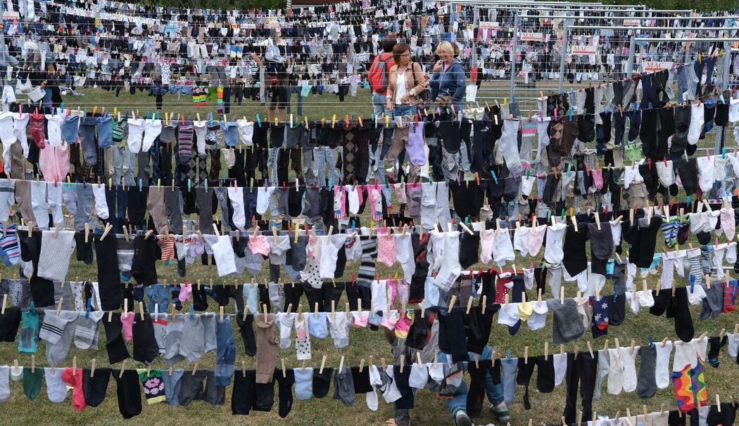 Weltrekordversuch: Längste Wäscheleine mit meisten Sockenpaaren