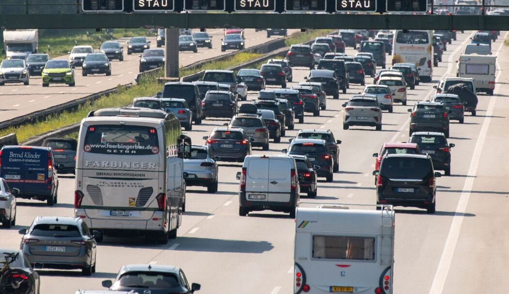 Reiseverkehr A8
