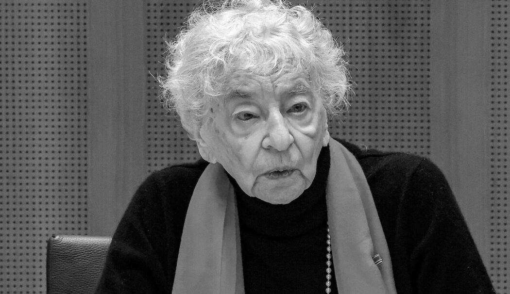 Ruth Weiss