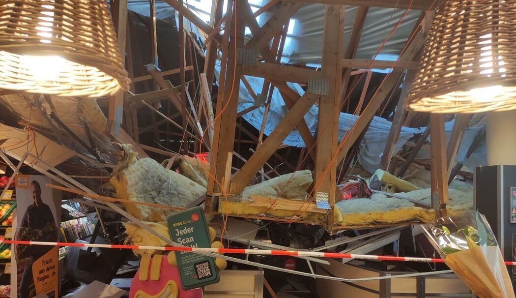 Zwei Schwerverletzte bei Einsturz von Supermarktdach
