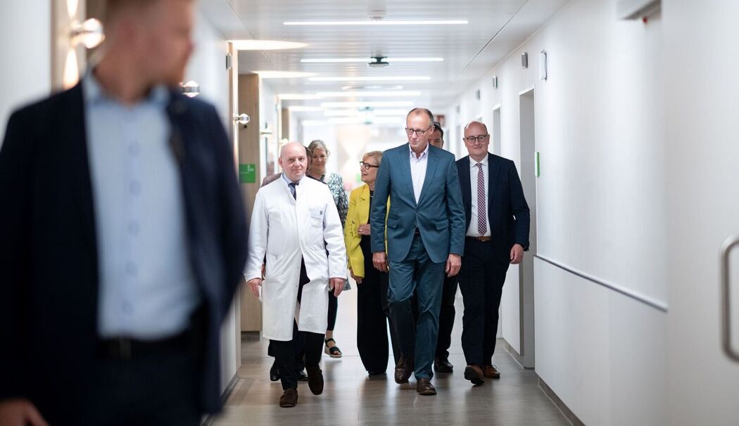 Bundeskanzler Merz im Alfried Krupp Krankenhaus in Essen