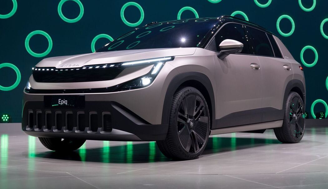 Skoda Epiq steht vor Beginn der IAA auf der Bühne