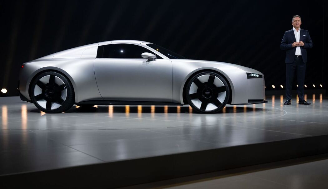 Gernot Döllner stellt vor Beginn der IAA das Audi Concept C vor