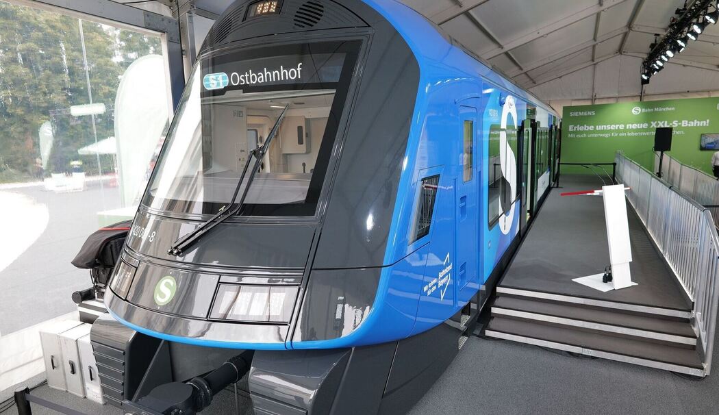 Modell der künftigen XXL-S-Bahn in München präsentiert