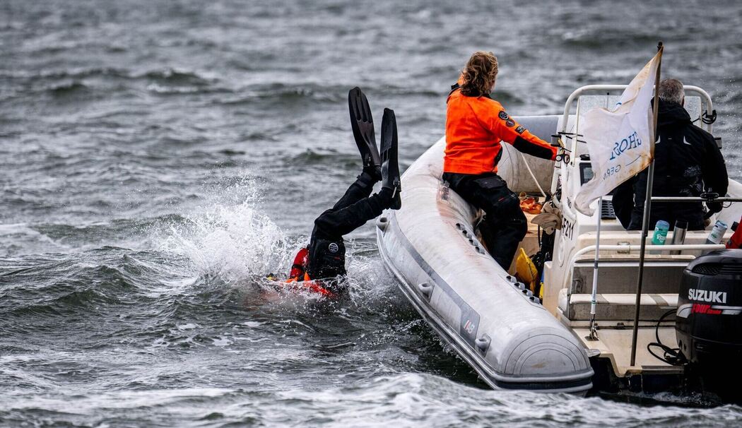 Taucher bergen verlorene Geisternetze aus der Nordsee