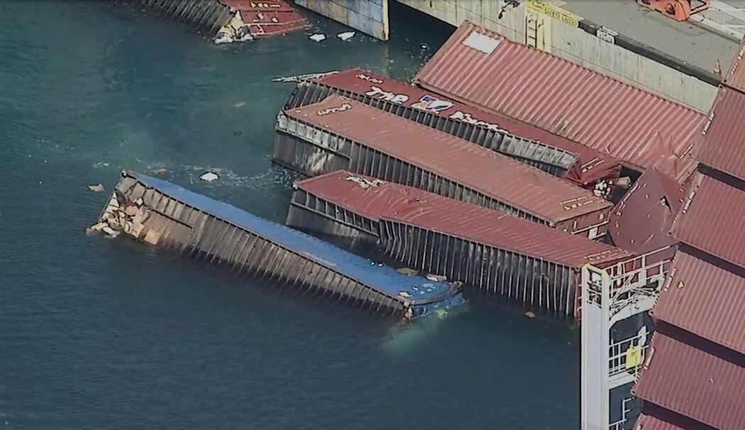 Container in Hafenbecken in Kalifornien gefallen