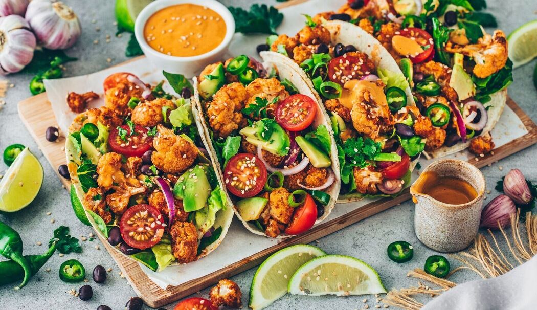 Blumenkohl Tacos mit Tahini-Sauce