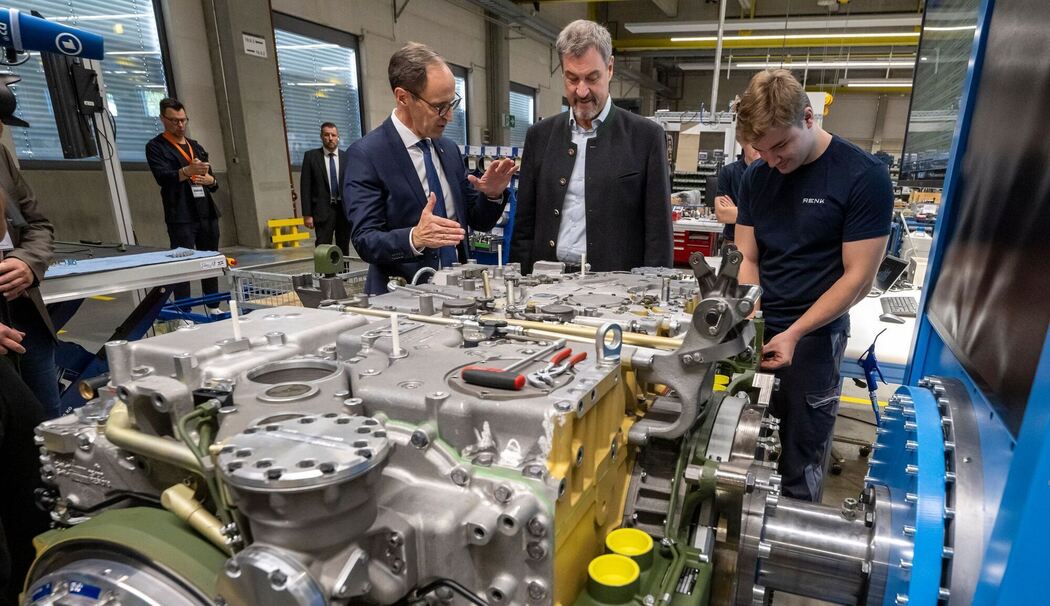 Söder bei Panzergetriebehersteller Renk