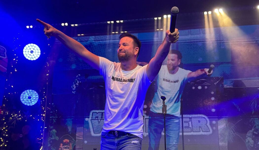 Schlagersänger Wendler feiert Rückkehr an den Ballermann