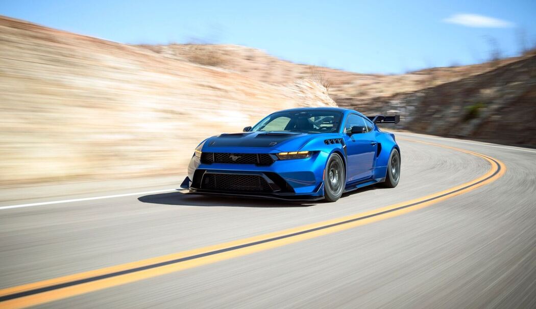 Fahransicht 2025 Ford Mustang GTD