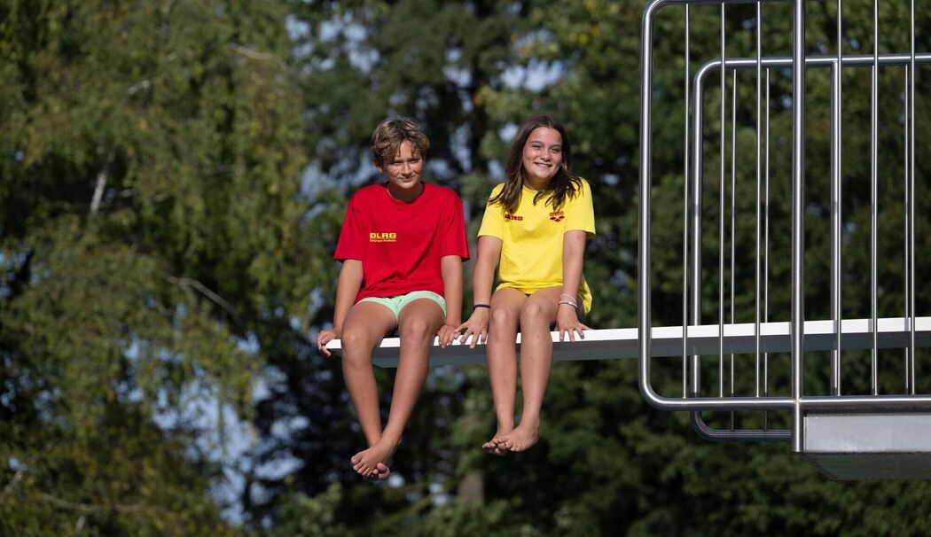 Zwei Teenager retten einen Vierjährigen