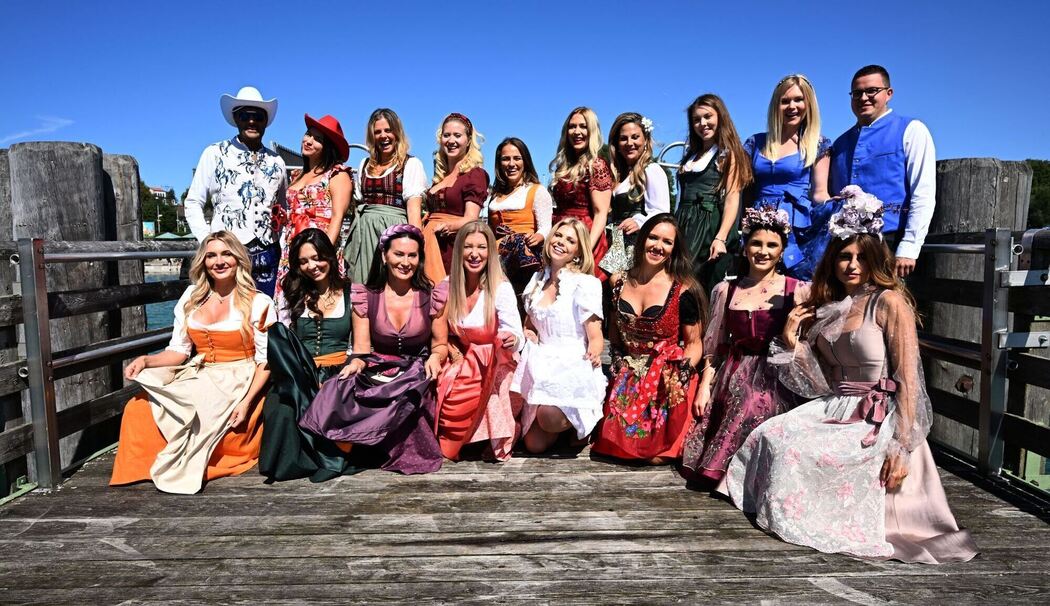 Dirndl-Gipfel zu den Trachten-Trends auf dem Oktoberfest