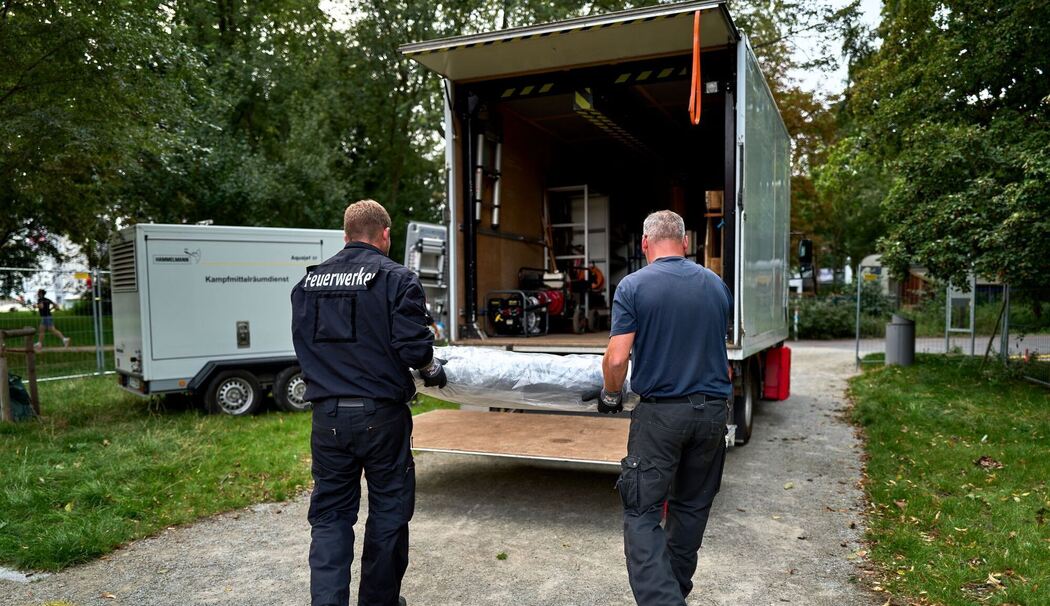 Weltkriegsbombe in der Spree in Berlin-Mitte gefunden