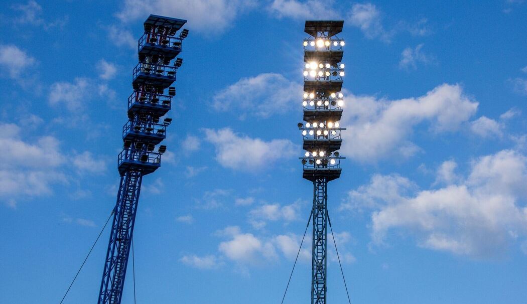 Flutlichtmasten im Ostseestadion