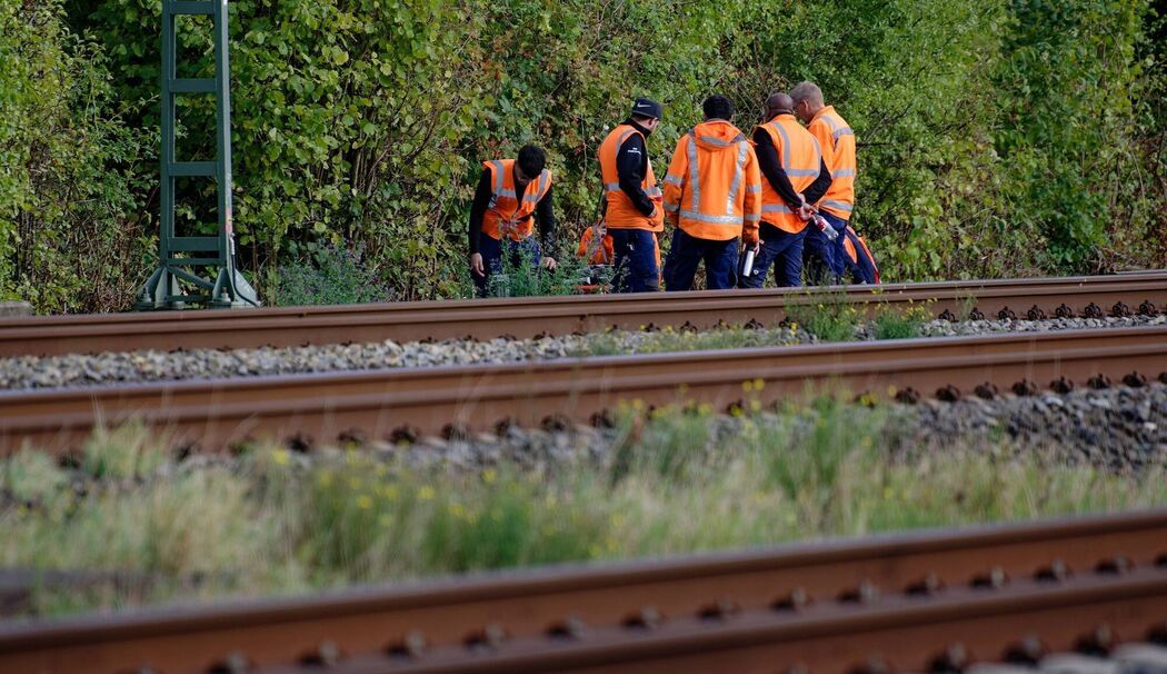 Durchtrennte Kabel beeinträchtigen Zugverkehr Köln - Düsseldorf