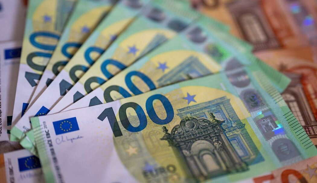 Bankberater bringt Kunden um Geld