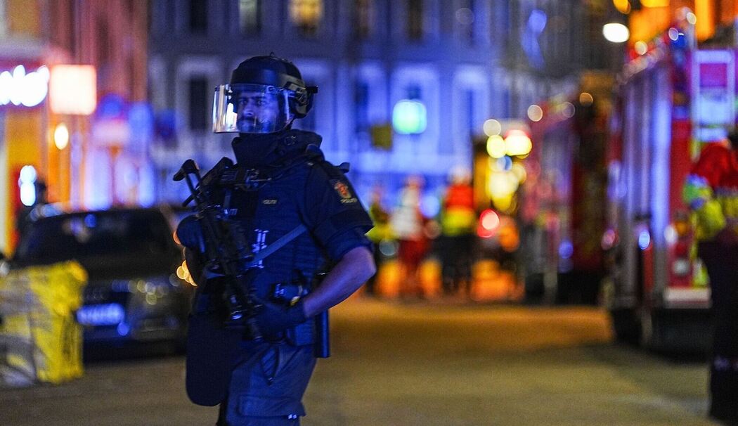 Einsatzkräfte bei möglicher Explosion