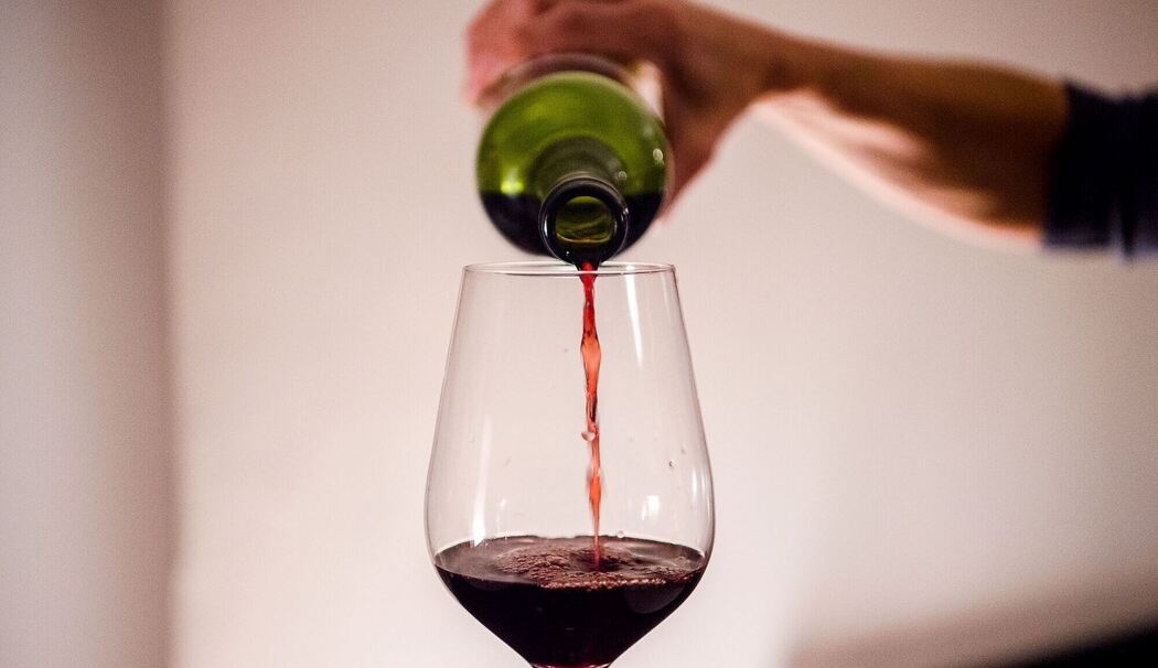Rotwein im Glas