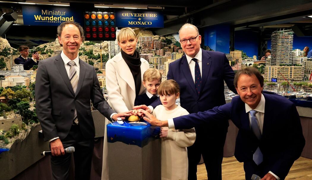 Fürst Albert II. von Monaco mit Familie in Hamburg