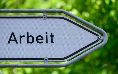 Zahl der Arbeitslosen sinkt wieder unter Drei-Millionen-Grenze