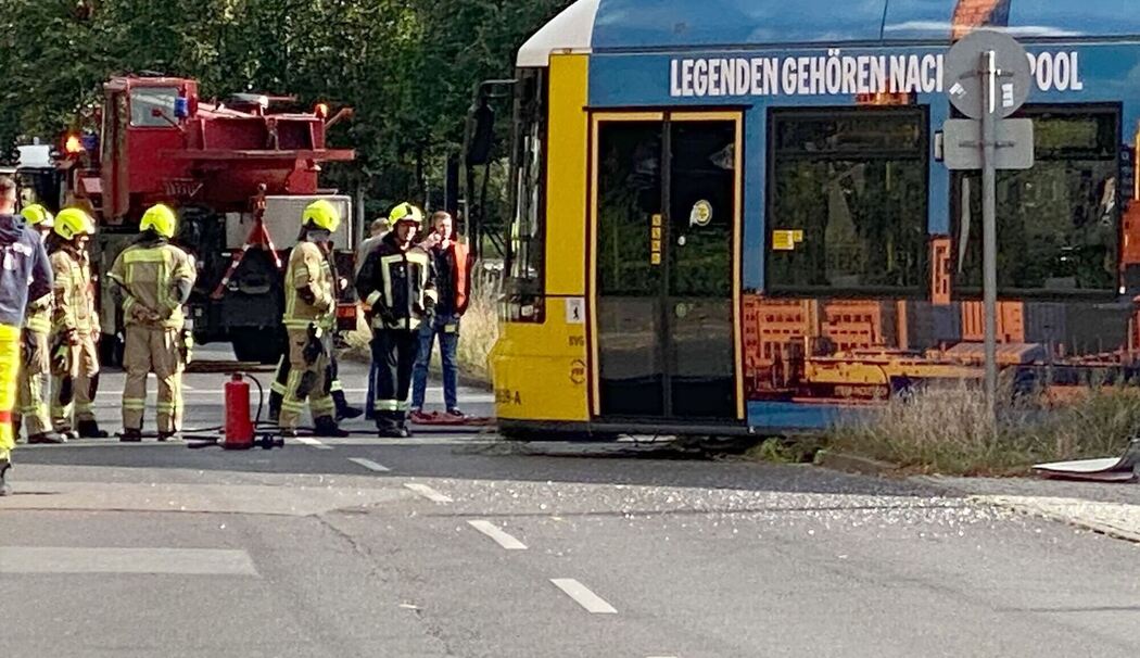 Verletzte bei Unfall nahe Alexanderplatz