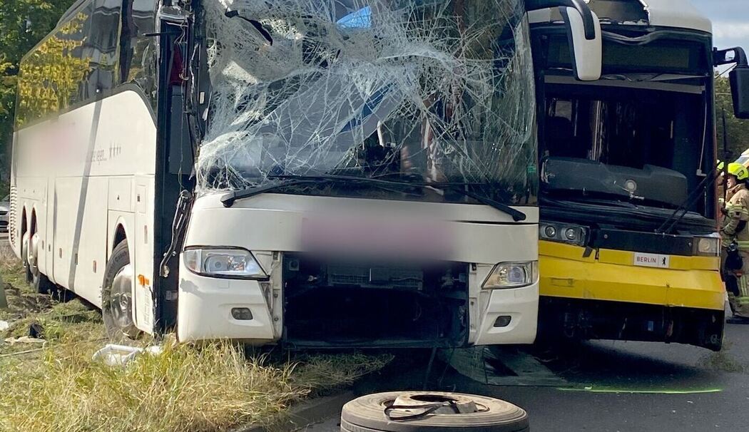 Verletzte bei Unfall nahe Alexanderplatz