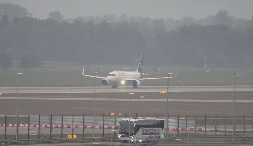 Nach Drohnensichtung am Flughafen München - Flugbetrieb