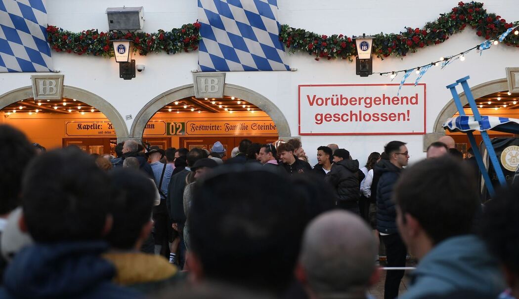 Münchner Oktoberfest überfüllt