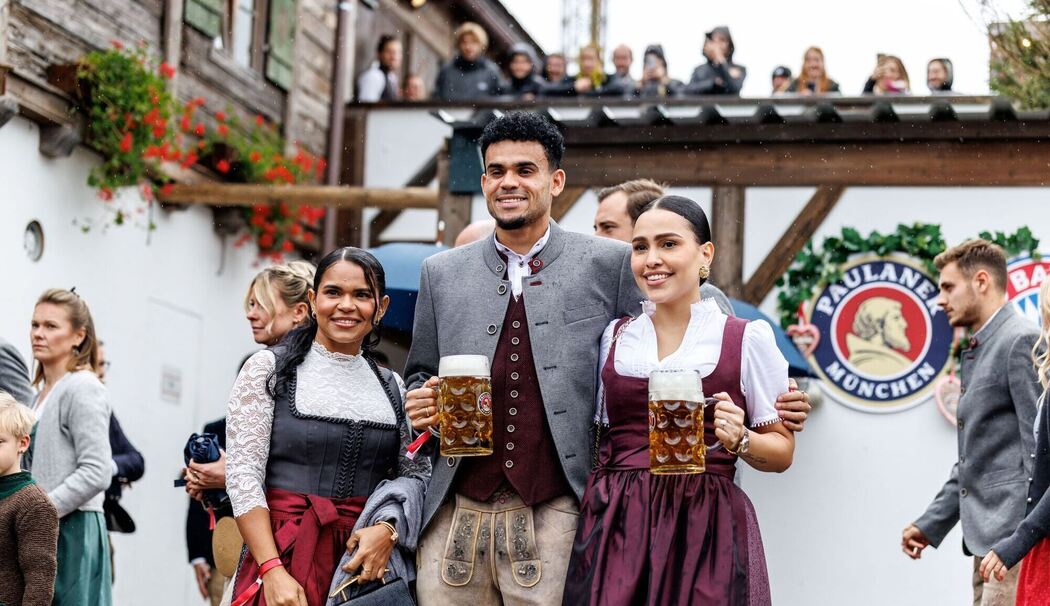 Besuch des FC Bayern München auf dem Oktoberfest