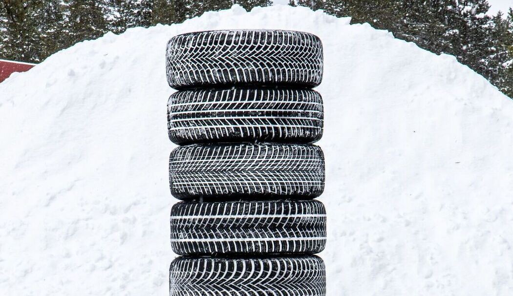 Autoreifen sind beim Test von Winterreifen der GTÜ zu sehen